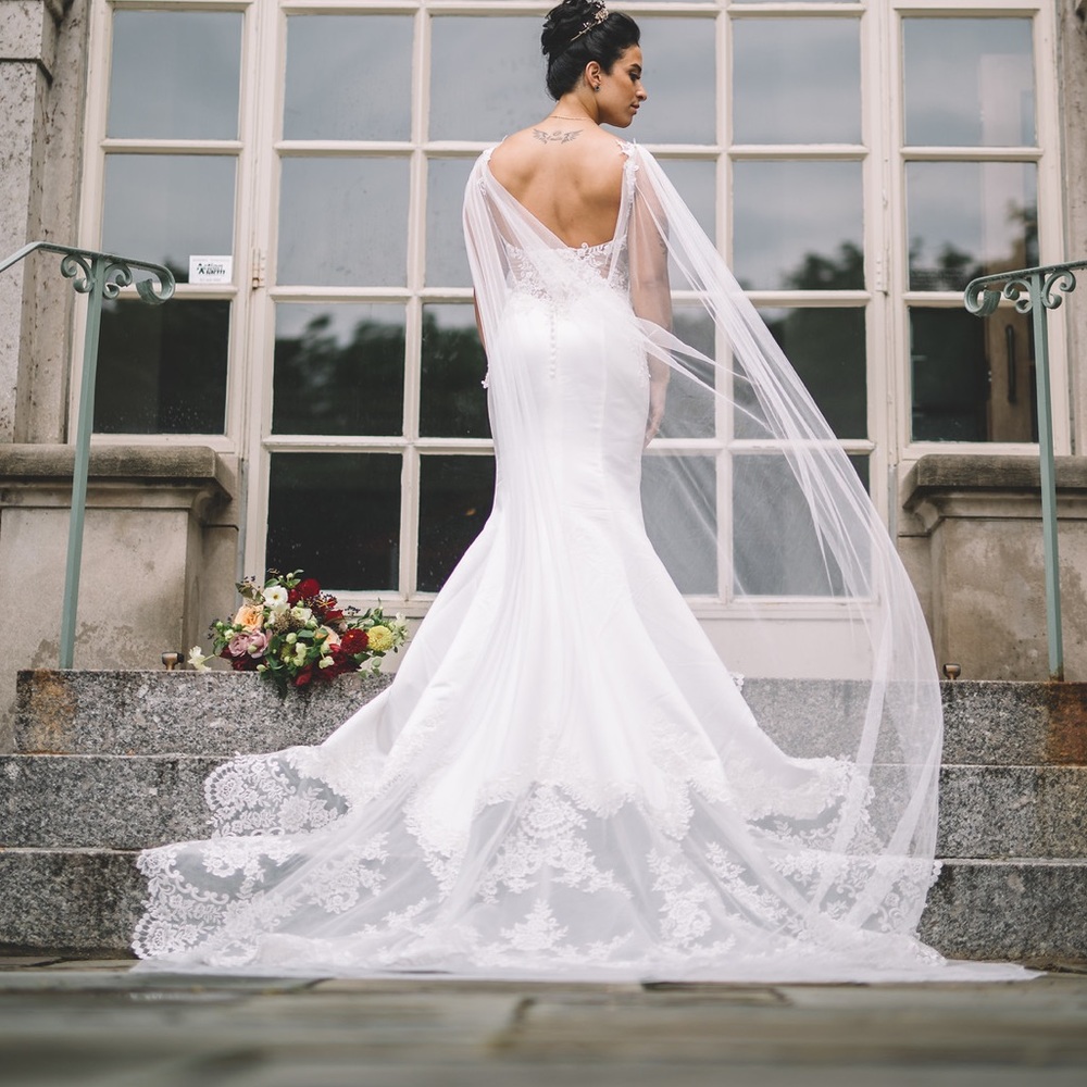 Moonlight Bridal STYLE J6478 + cape veil